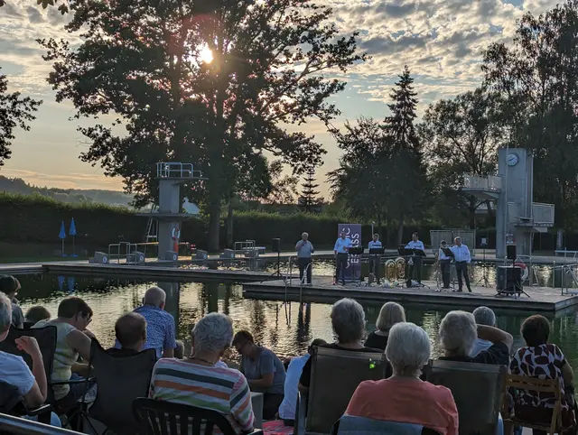 Open-Air-Festival "Über den Wassern" mit CLASSIC BRASS